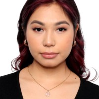 Акзер Суйениш  репетитор  английского языка онлайн