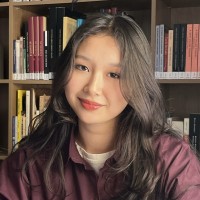 Репетитор Акнур Отемис - BUKI