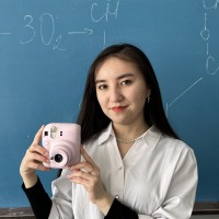 Молдир Уалханова  репетитор  химии онлайн