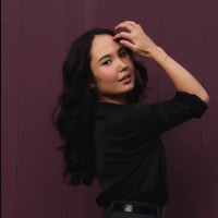 Карина Ахметалина  репетитор  по математике онлайн