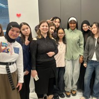 Азизат Айинке  репетитор  английского языка Павлодар