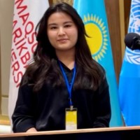 Аружан Бекболат  репетитор  английского языка онлайн