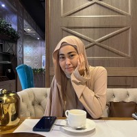 Назым Амангелдиева  репетитор  по математике онлайн